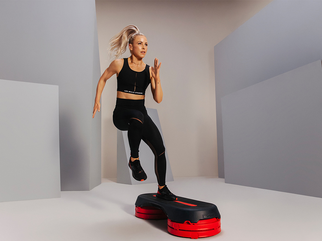 Studio-Sport body step
